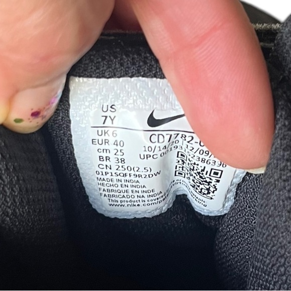 Nike Black High Top Sneakers size 7Y - Picture 5 of 8